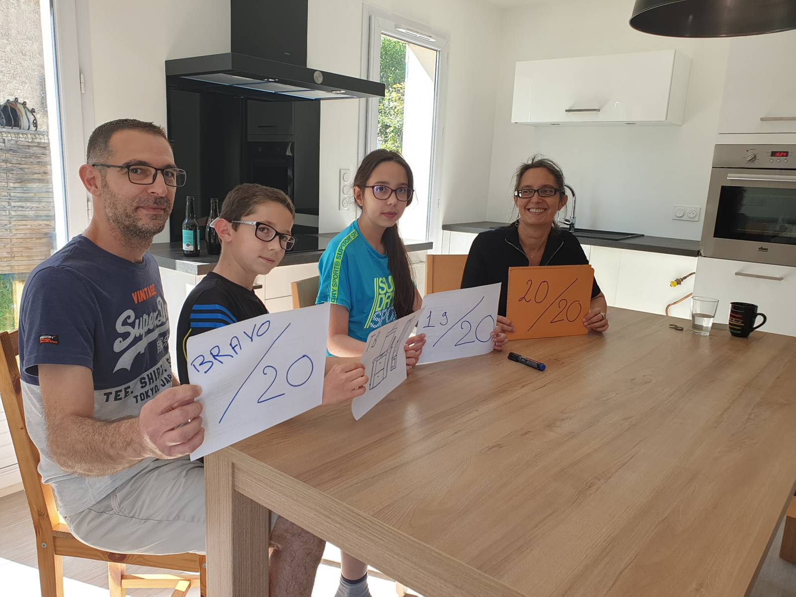 Cuisine familiale moderne claire