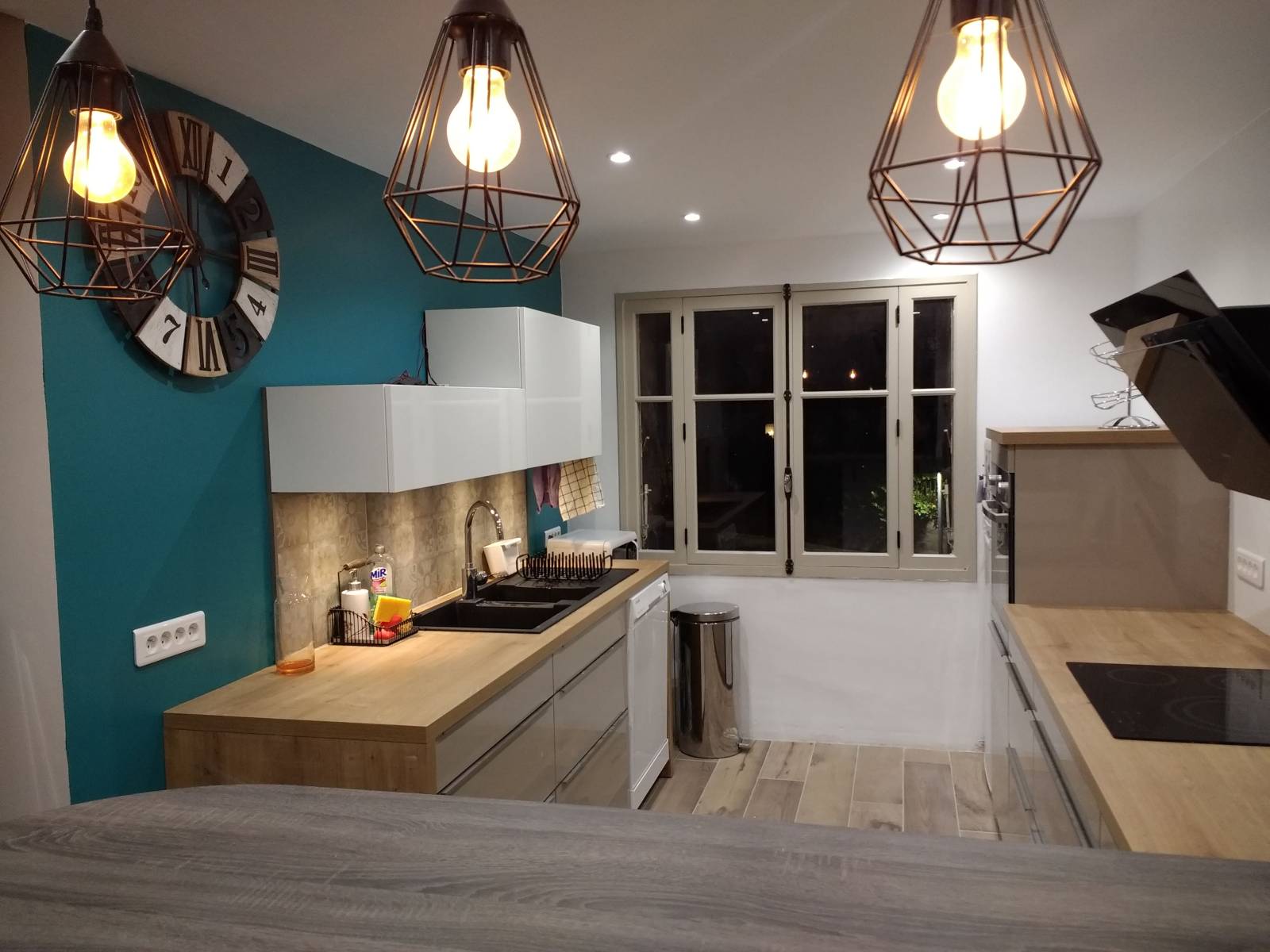 Cuisine petit prix avec électroménager à Aix-en-Provence