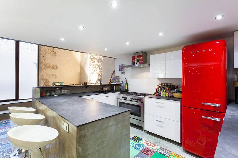 Cuisine sur mesure plan de travail en angle L à Aix en Provence