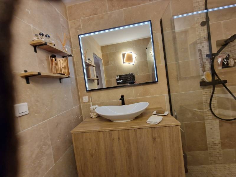 meuble de salle de bain sur mesure par un cuisiniste à aix-en-provence