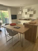 Piétement de table légé et robuste